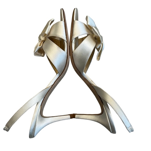 Kate Spade White Satin Slingback Pumps, Sz 9 - Picture 9 of 12